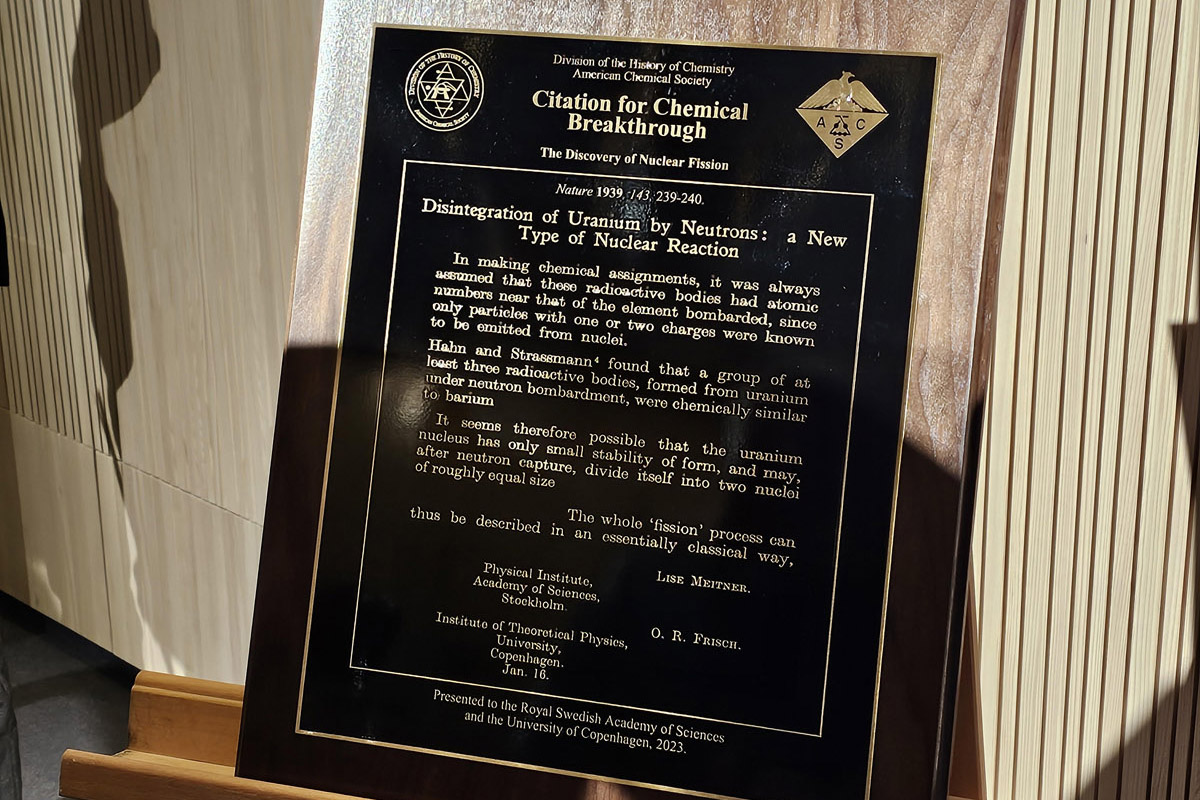 Stellar Kent Designs Plaque for American Chemical Society (ACS)